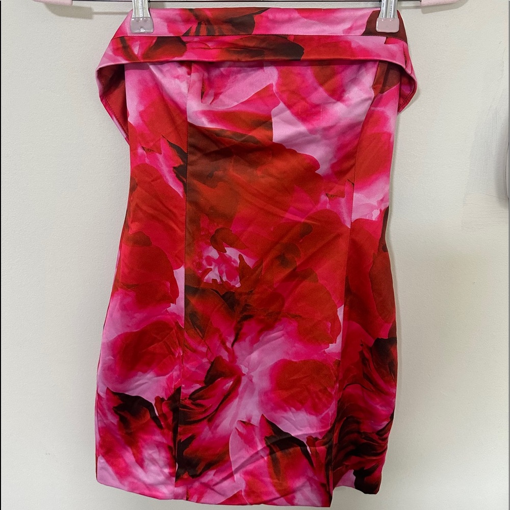 Strapless Cocktail Dress🩷